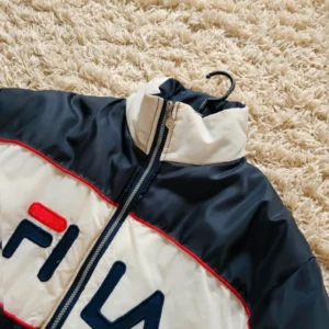 Fila kurtka zimowa dwustronna granatowa biała
