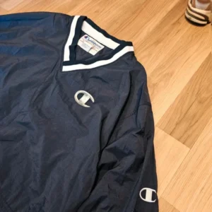 Champion Vintage windbreaker crewneck jacket retro