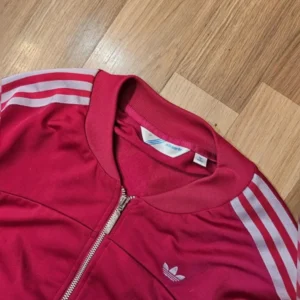 Bluza Adidas różowa retro Vintage Archive