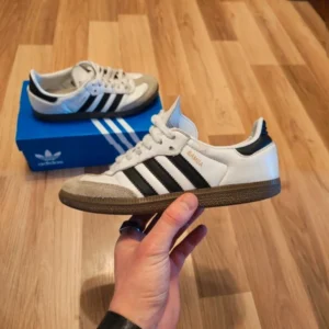 Adidas Samba og sneakersy damskie białe